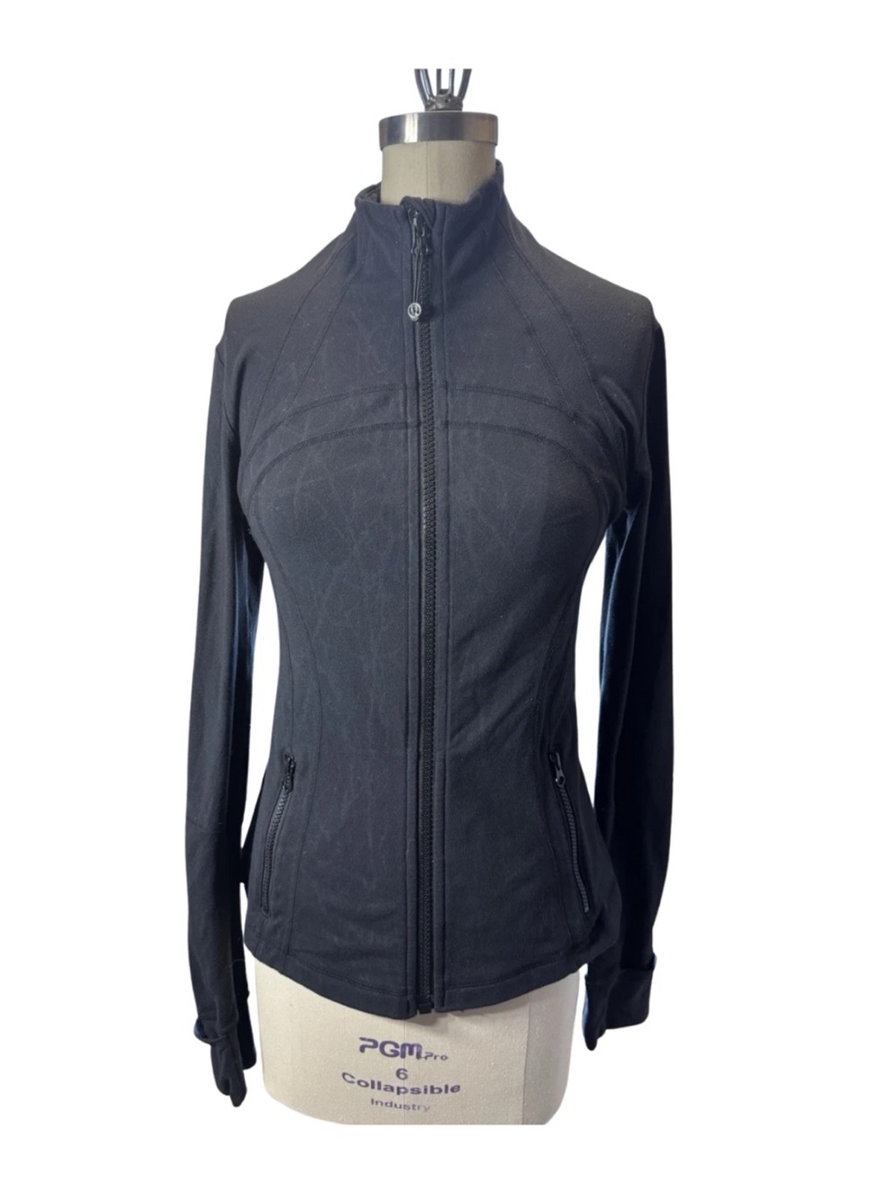 Lululemon Define Jacket | Black | Size 8 | Back Vent Style